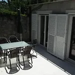 Charming For 3 Pax In Apartment *