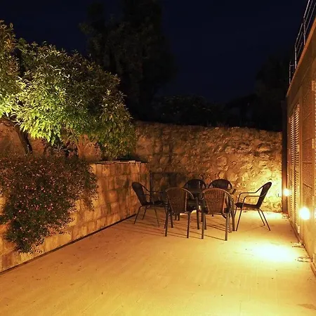 Charming For 3 Pax In Lägenhet *