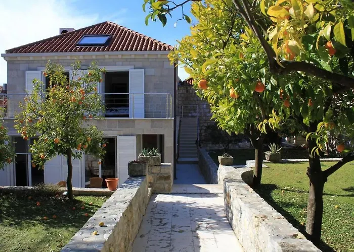 Apartment Charming For 3 Pax In *