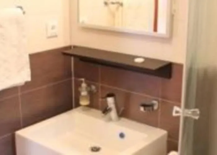 Charming For 3 Pax In Daire Cavtat