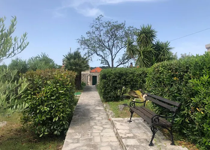 Charming For 3 Pax In Daire Cavtat