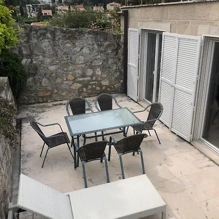 Apartment Charming For 3 Pax In